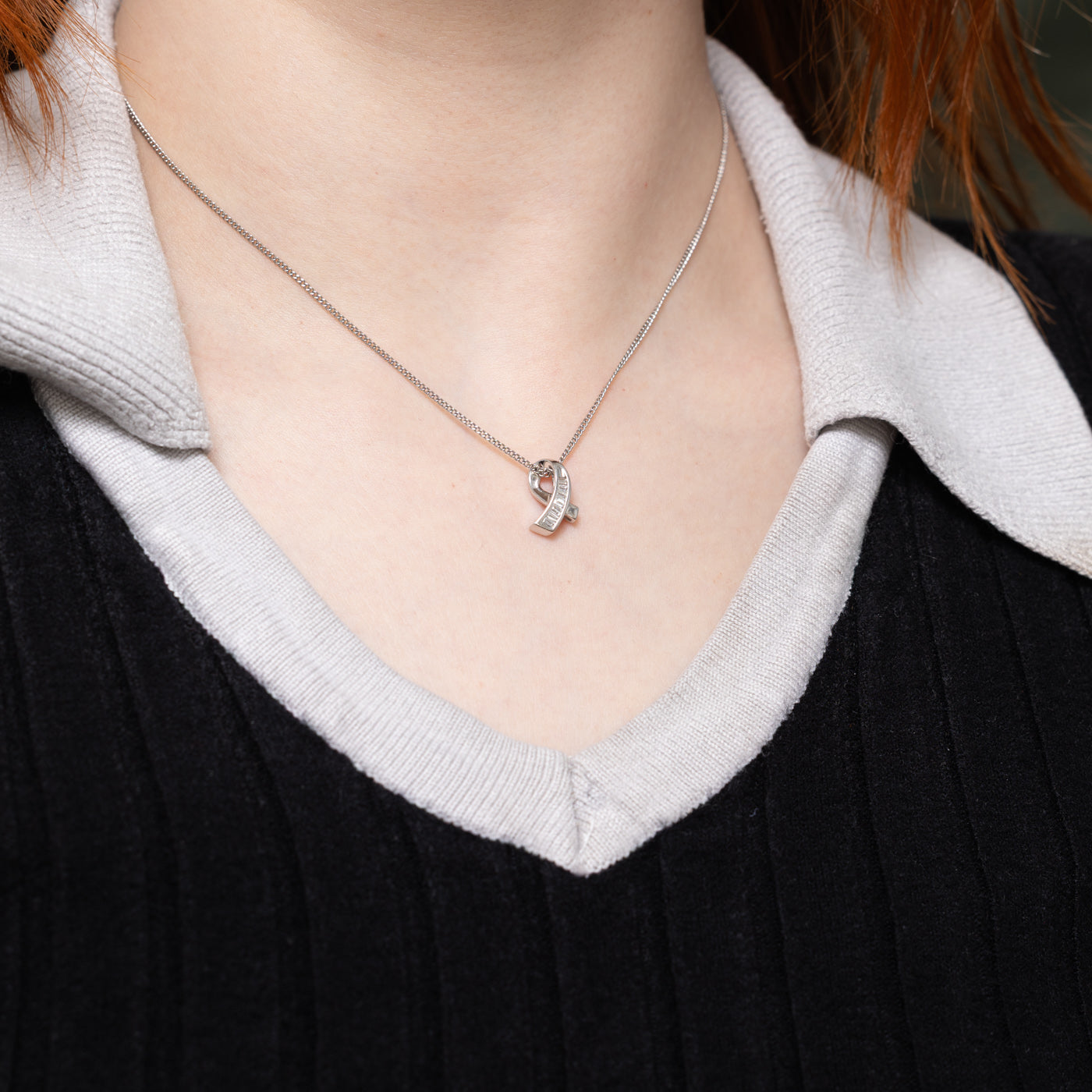 18k Baguette Cut Diamond Ribbon Pendant | 0.09ctw