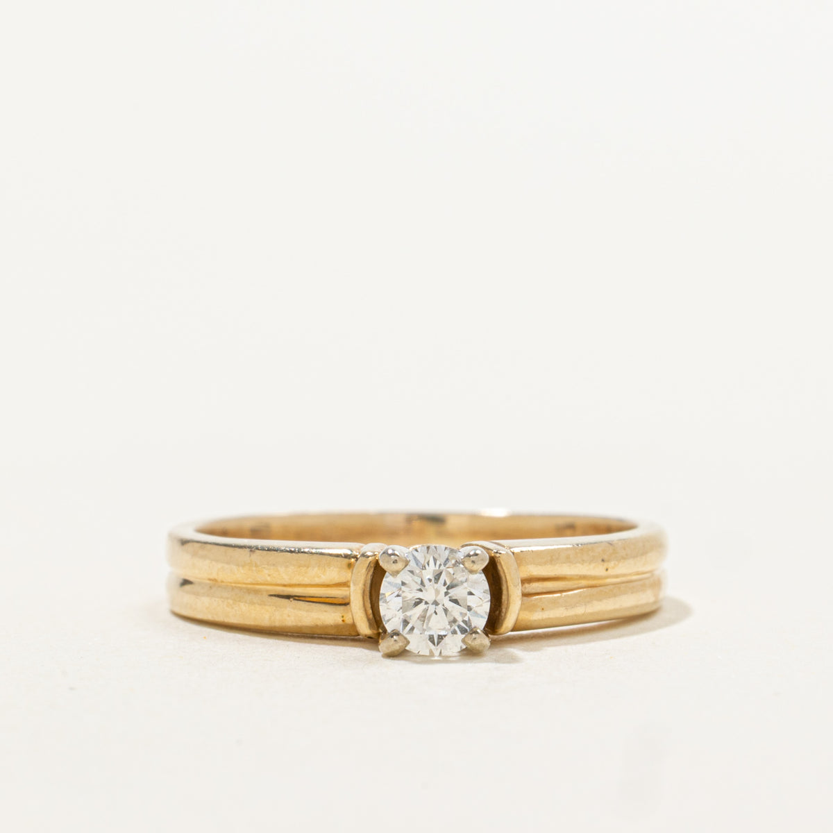 14k Solitaire Diamond Grooved Ring | 0.20ct | SZ 5.75