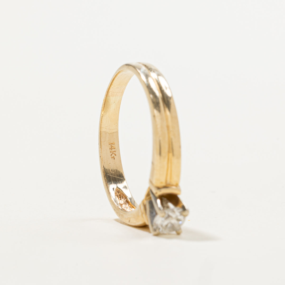 14k Solitaire Diamond Grooved Ring | 0.20ct | SZ 5.75