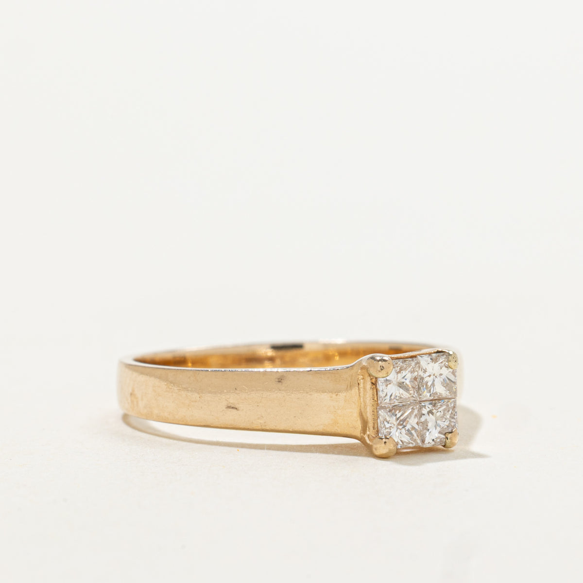 14k Invisible Set Princess Cut Diamond Ring | 0.25ctw | SZ 6.5