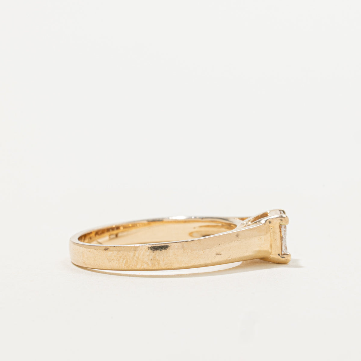 14k Invisible Set Princess Cut Diamond Ring | 0.25ctw | SZ 6.5