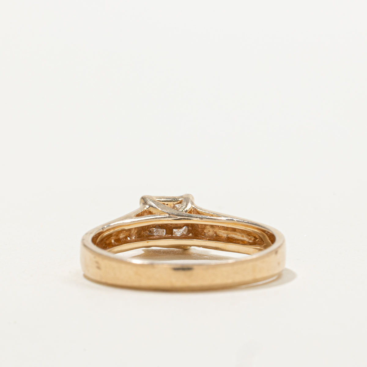 14k Invisible Set Princess Cut Diamond Ring | 0.25ctw | SZ 6.5