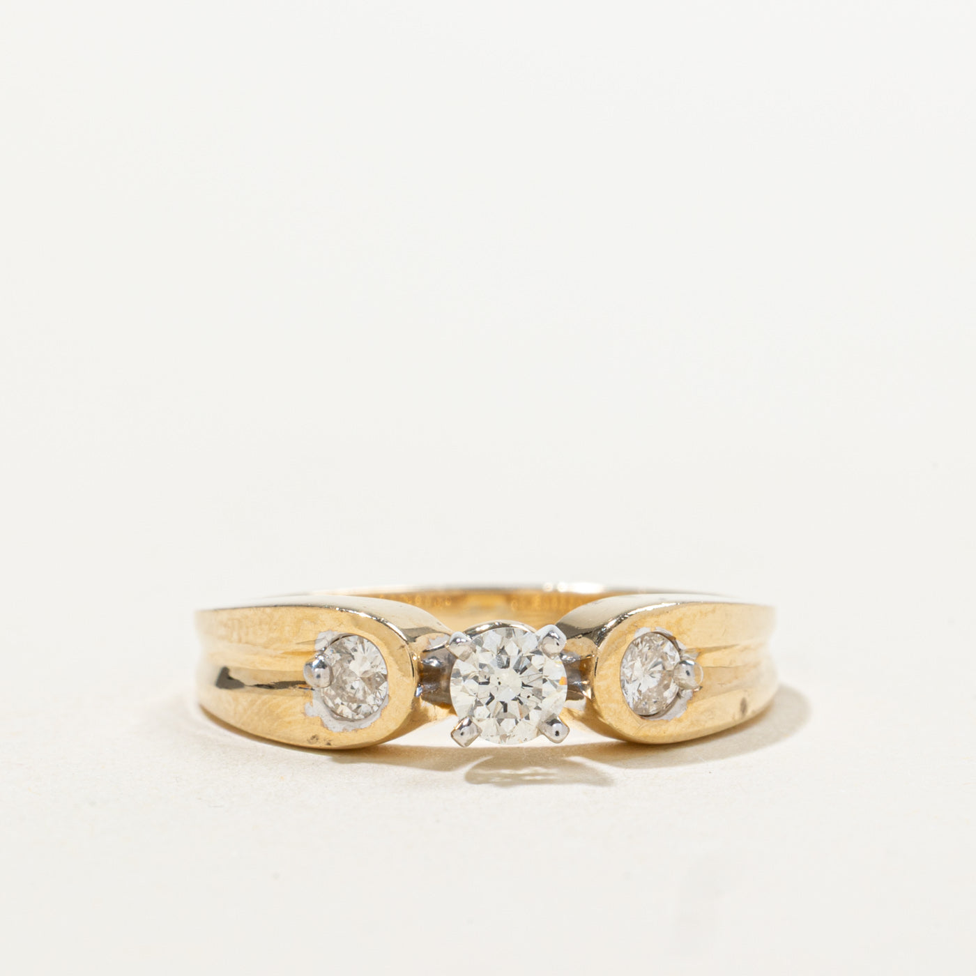14k Three Stone Diamond Grooved Ring | 0.36ctw | SZ 6.75