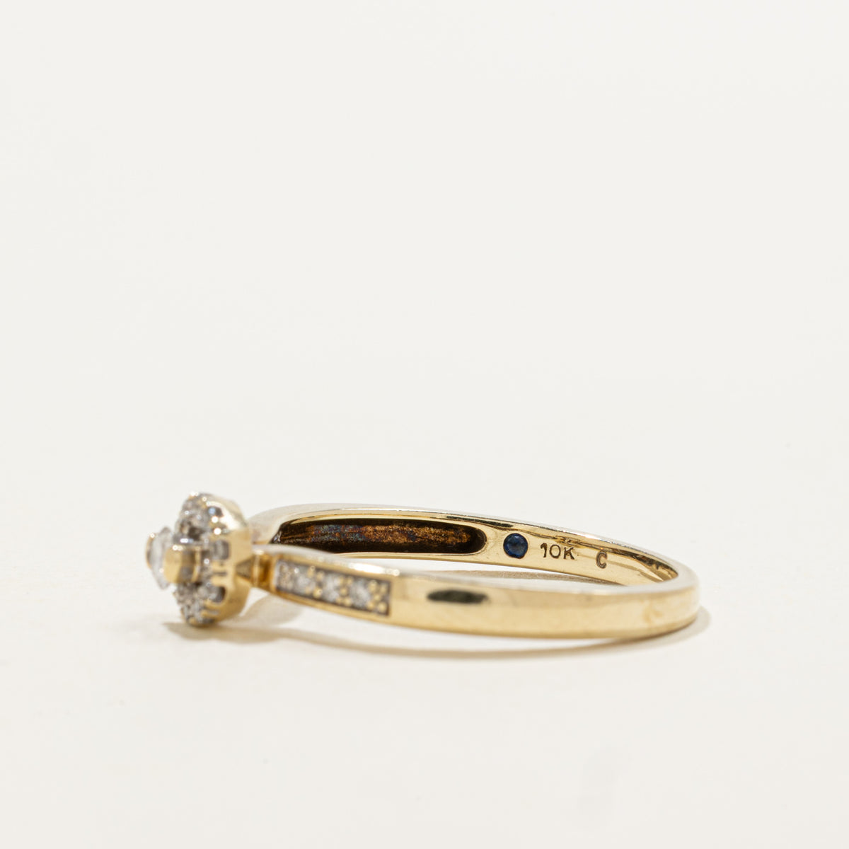 10k Diamond Oval Halo Ring | 0.15ctw | SZ 6