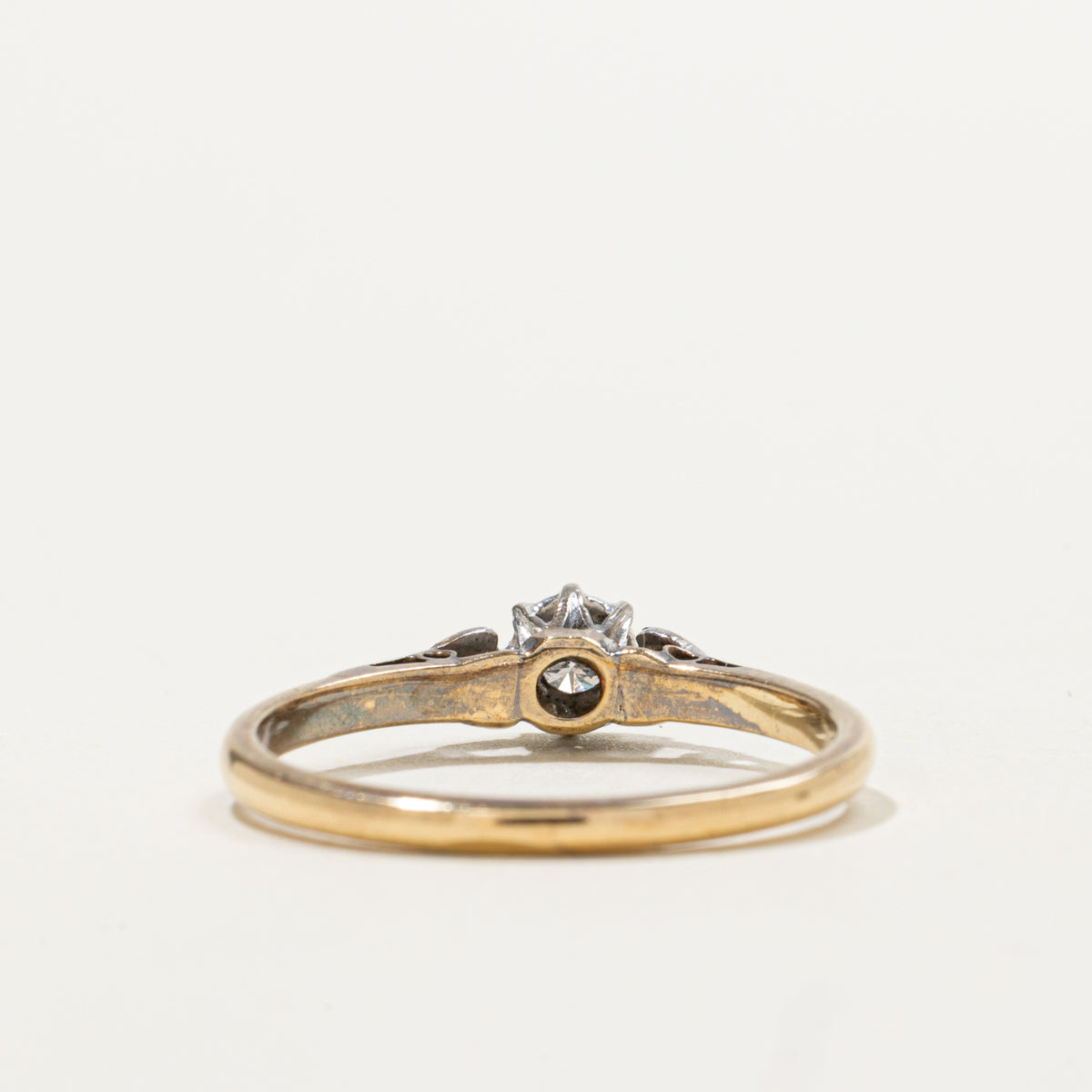 18k Illusion Set Diamond Heart Accented Ring | 0.07ct | SZ 7