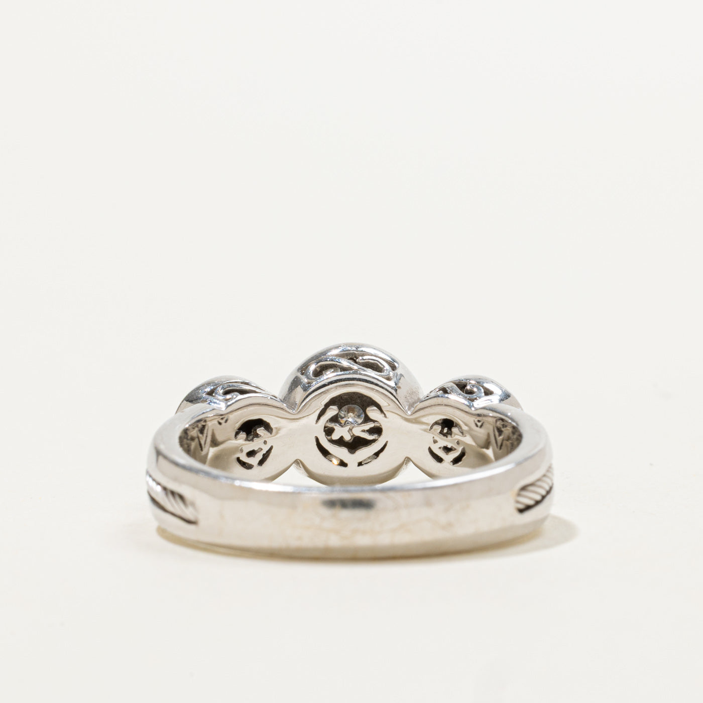 18k Three Stone Diamond Cluster Milgrained Ring | 0.25ctw | SZ 6.5
