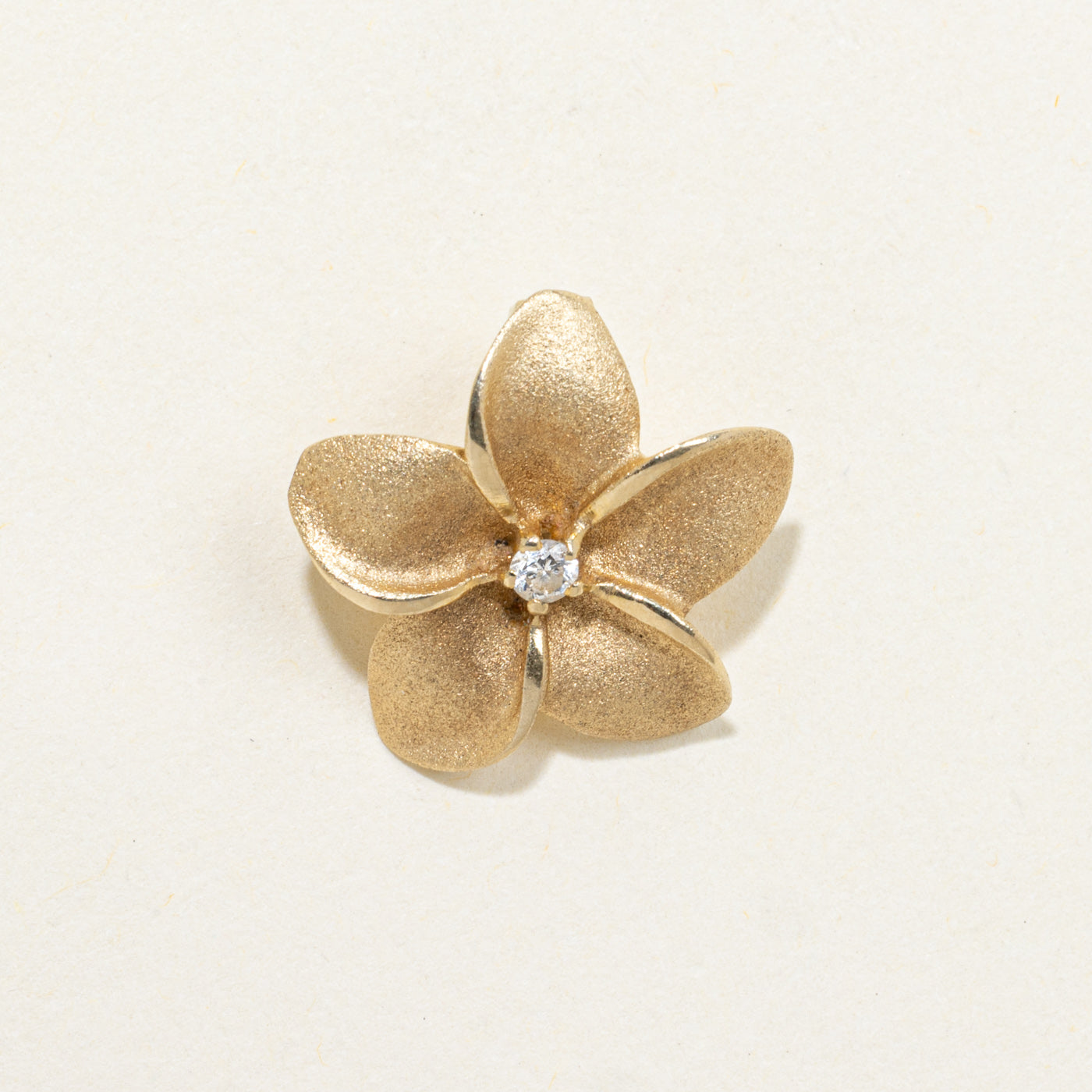 14k Diamond Matte Floral Pendant | 0.03ctw