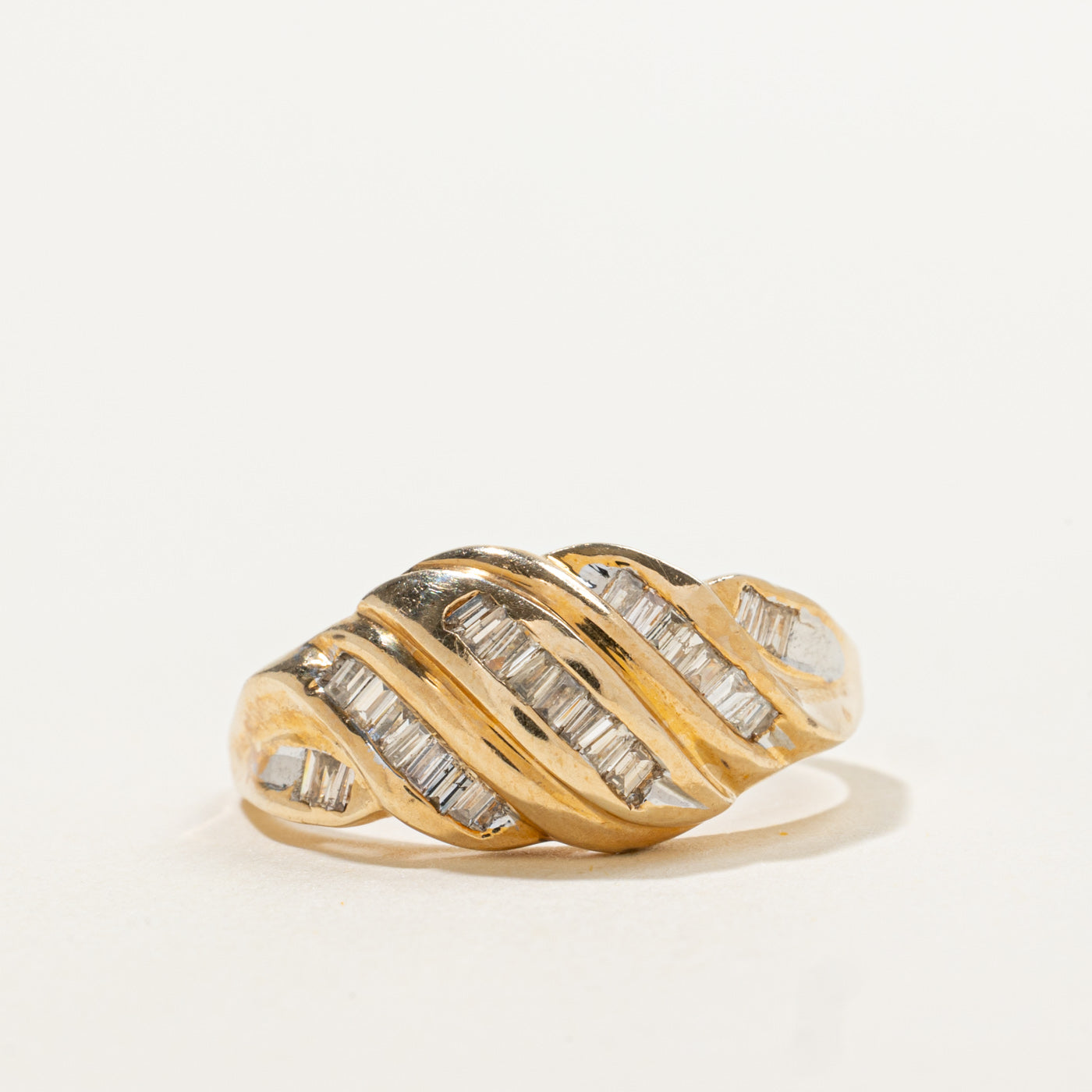 10k Multi Row Diamond Grooved Croissant Ring | 0.20ctw | SZ 7.75