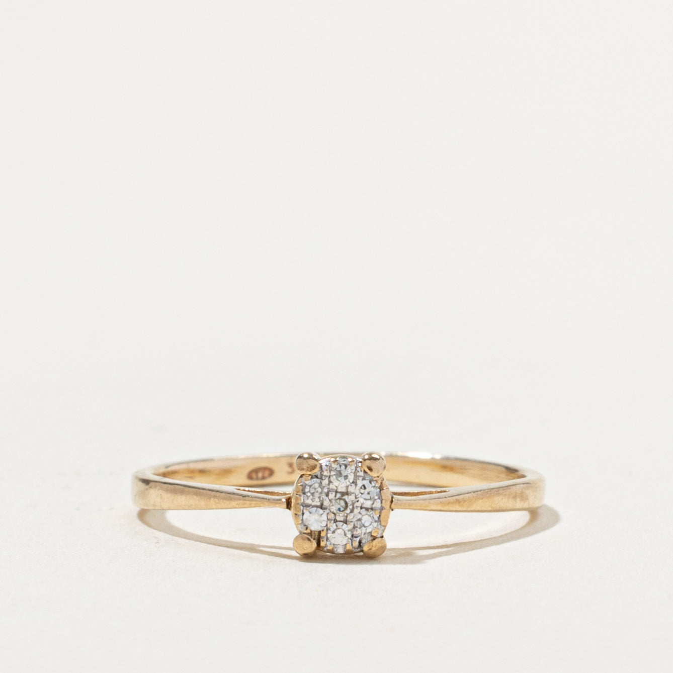 9k Diamond Circle Cluster Ring | SZ 4.5