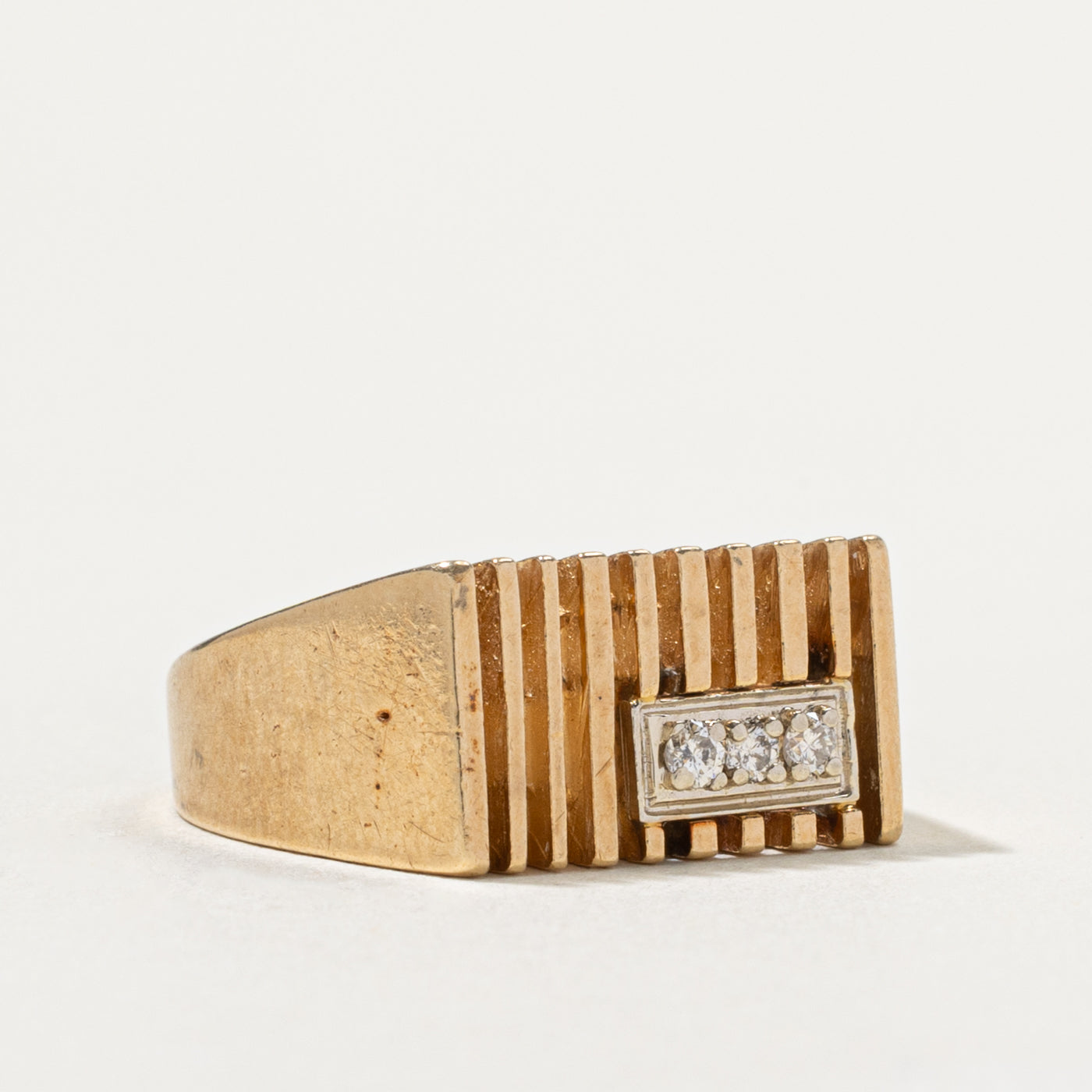 10k Diamond Geometric Fluted Signet Ring | SZ 8.5
