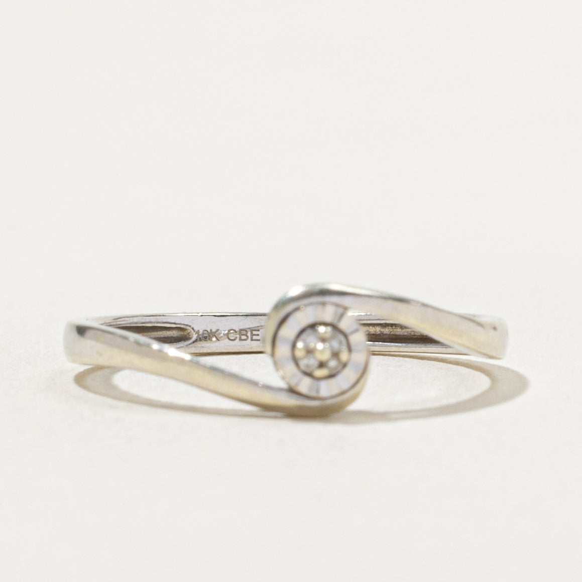 10k Illusion Set Diamond Cluster Bypass Ring | SZ 6.5