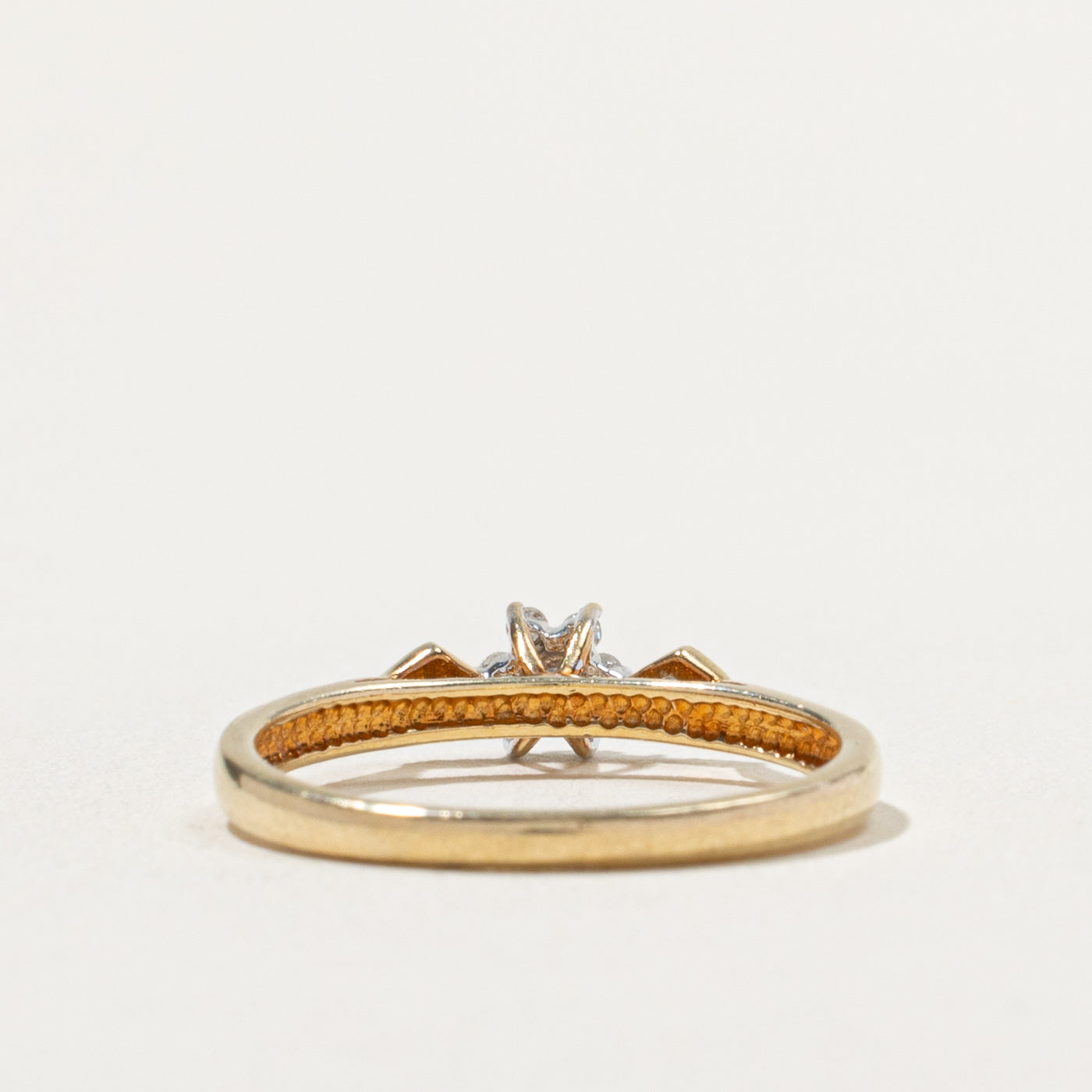 10k Diamond Floral Cluster Accented Ring | SZ 7