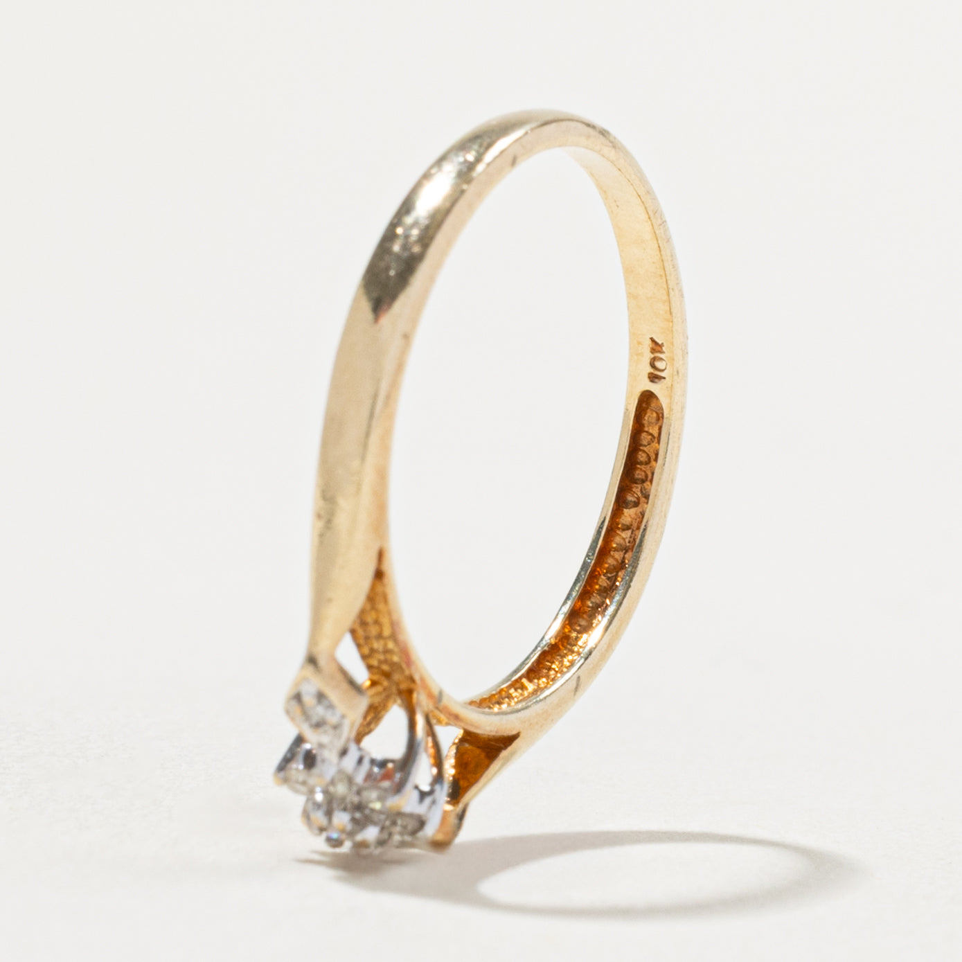 10k Diamond Floral Cluster Accented Ring | SZ 7