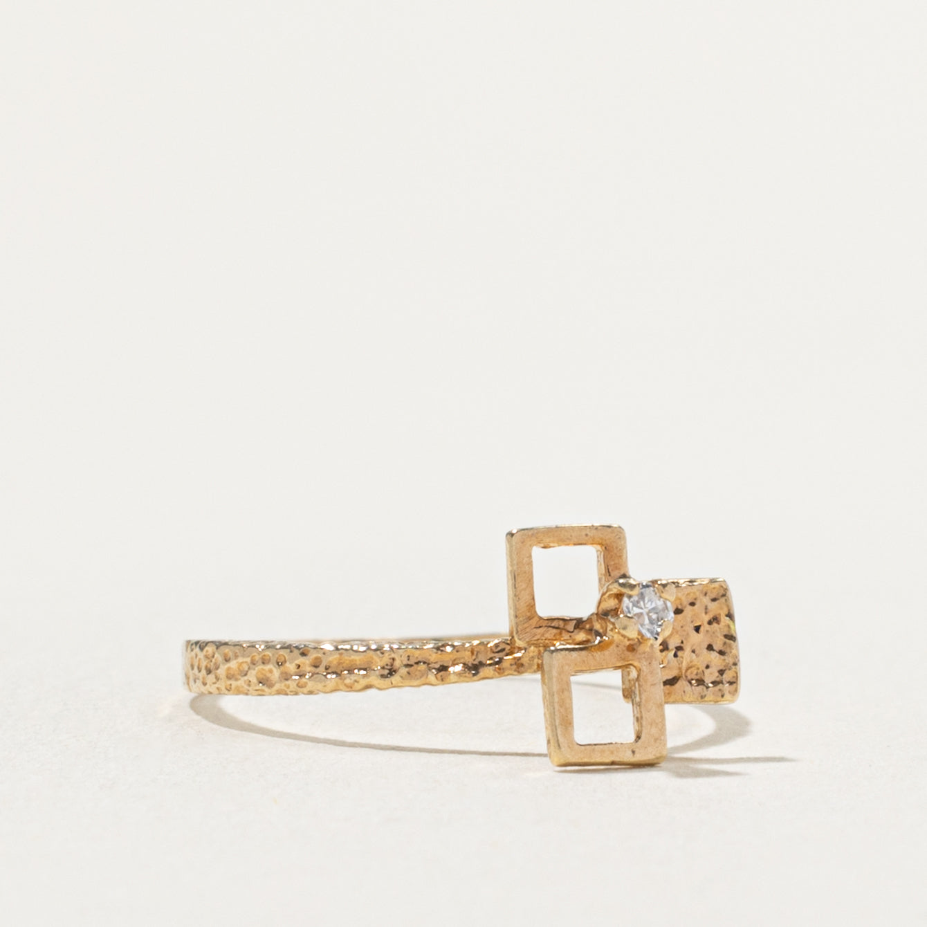 10k Diamond Textured Geometric Ring | SZ 4.75