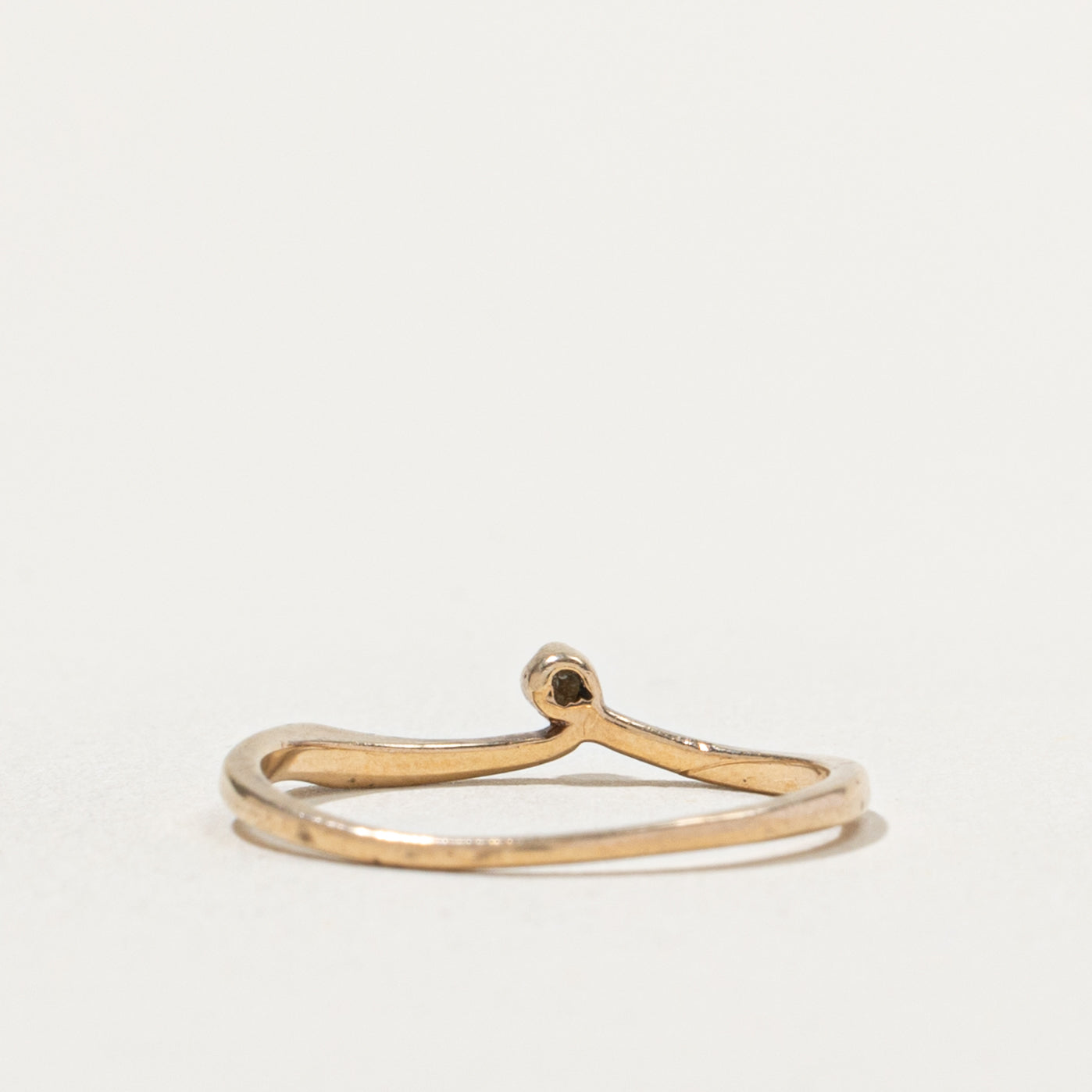 10k Diamond Peite Twisted Ring | SZ 5.25