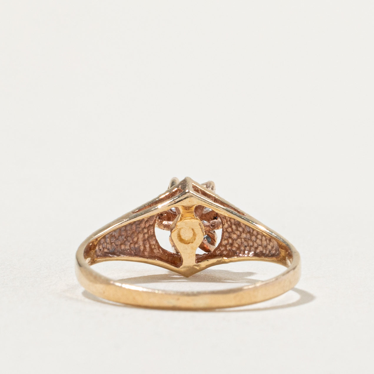 10k Diamond Floral Cluster Textured Ring | SZ 4.25