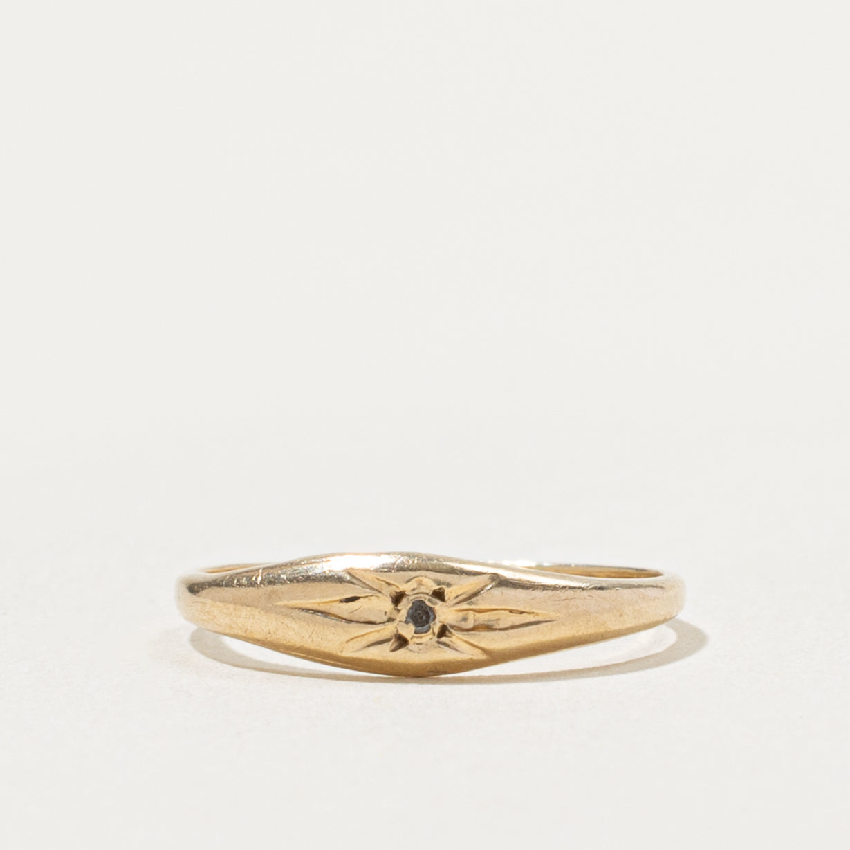 10k Star Set Diamond Tapered Ring | SZ 3