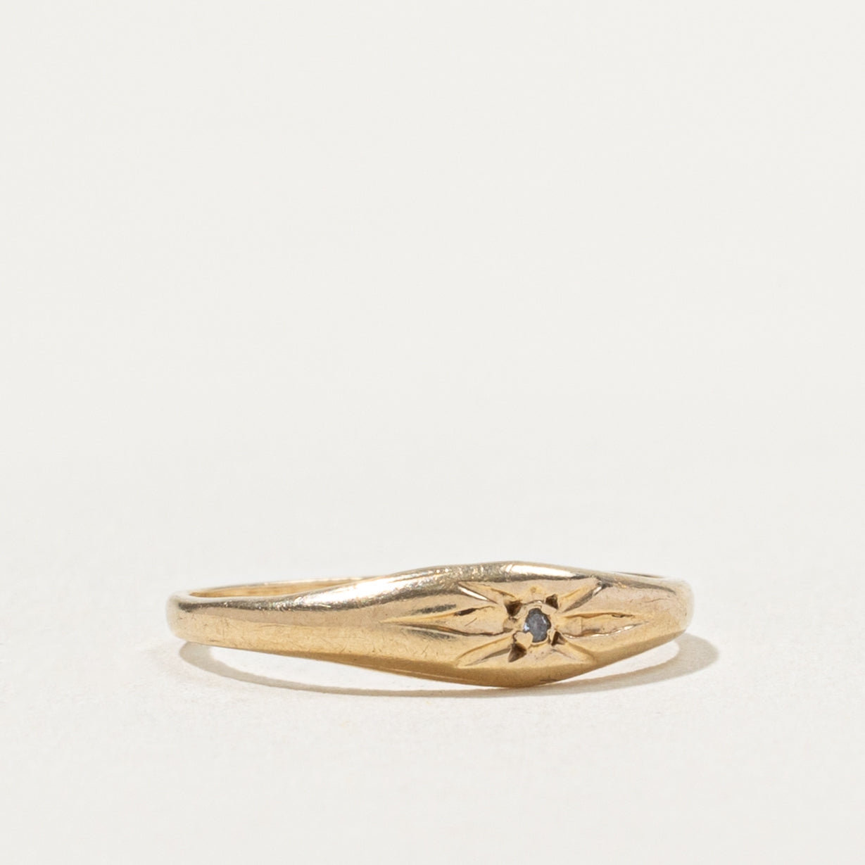 10k Star Set Diamond Tapered Ring | SZ 3