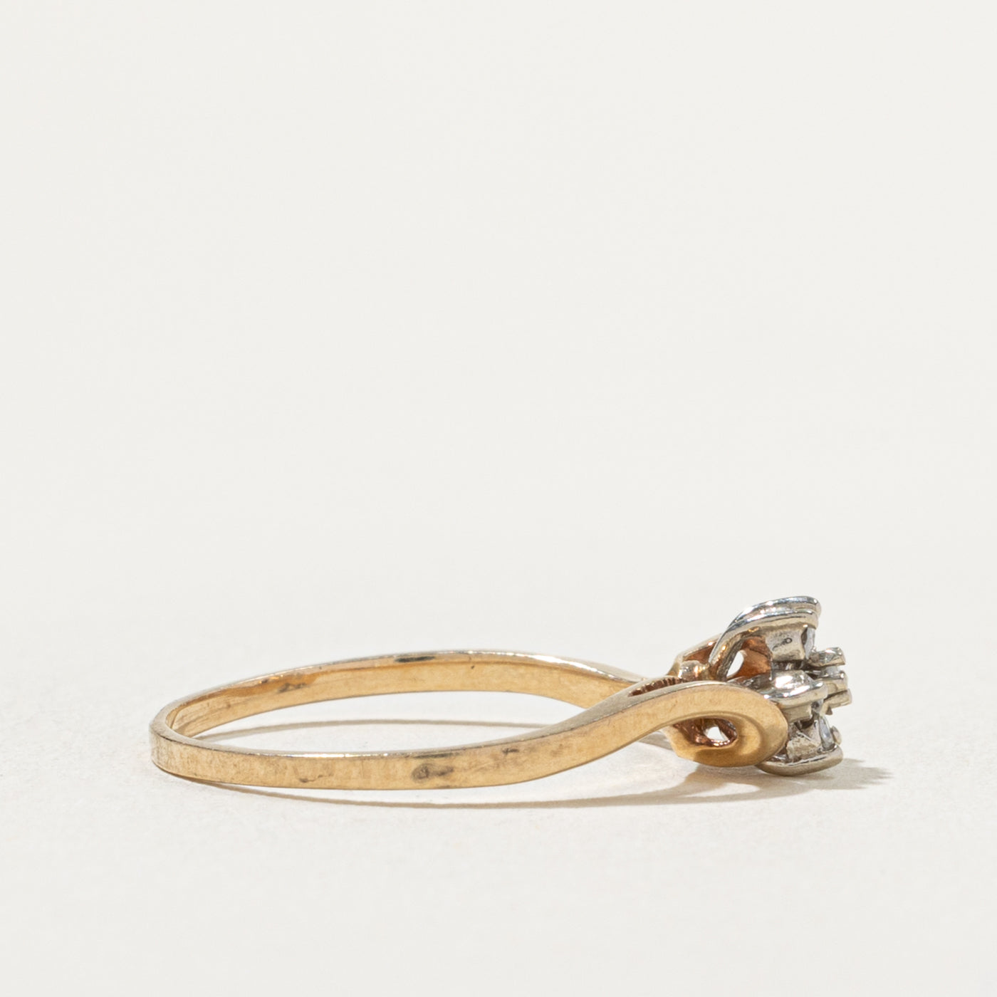 10k Diamond Floral Cluster Ring | SZ 5.25