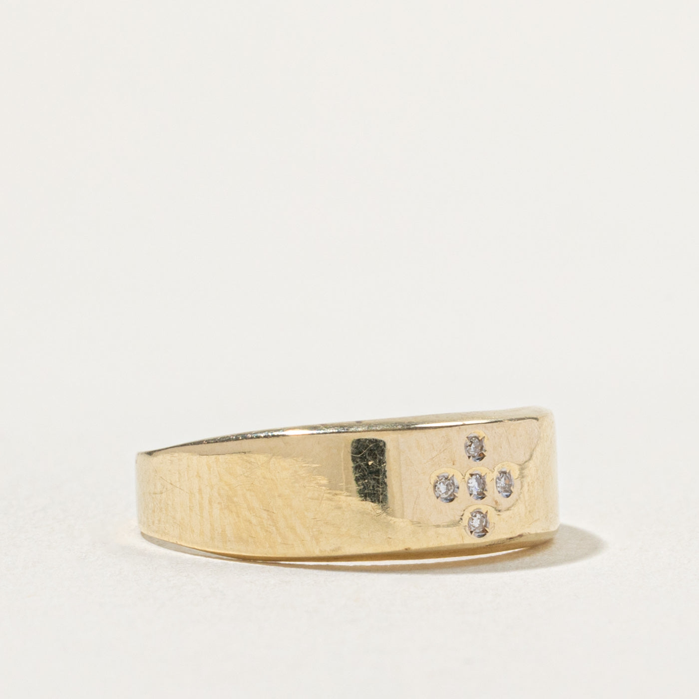 14k Flush Set Diamond Cross Band | SZ 6.5