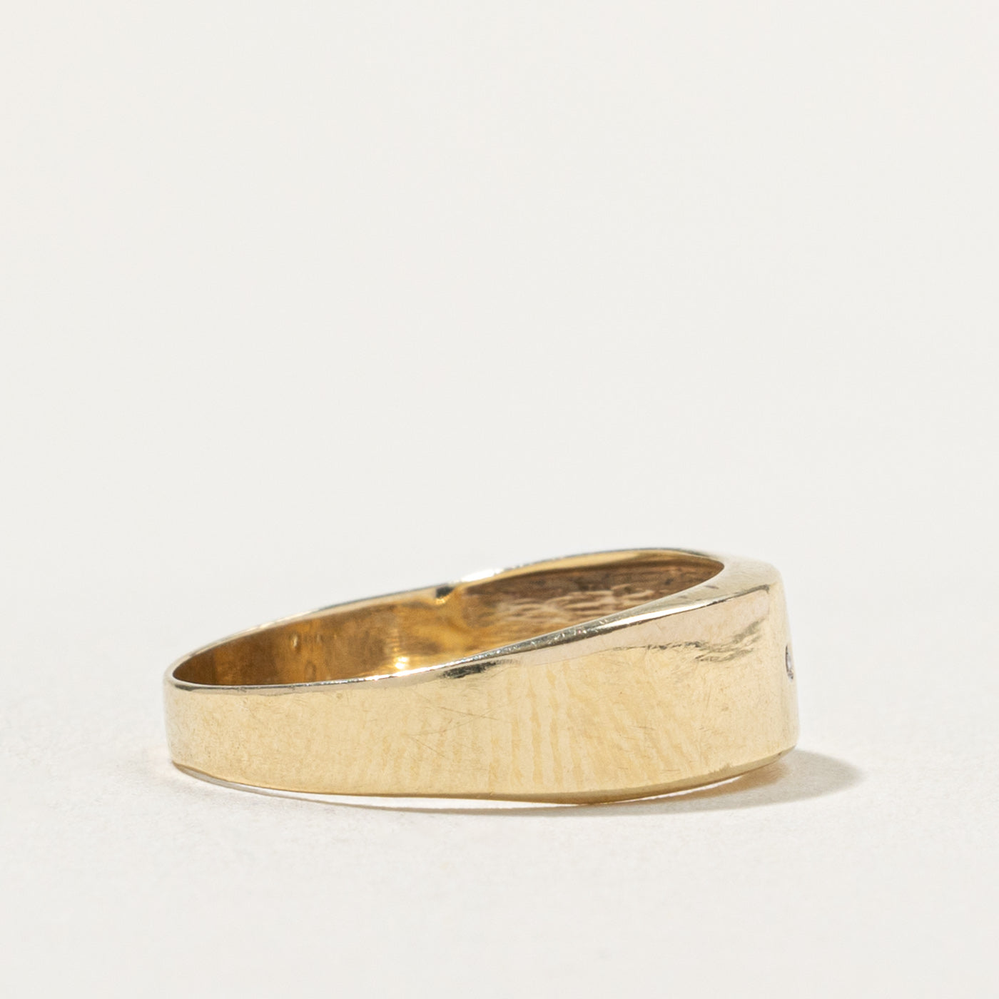 14k Flush Set Diamond Cross Band | SZ 6.5