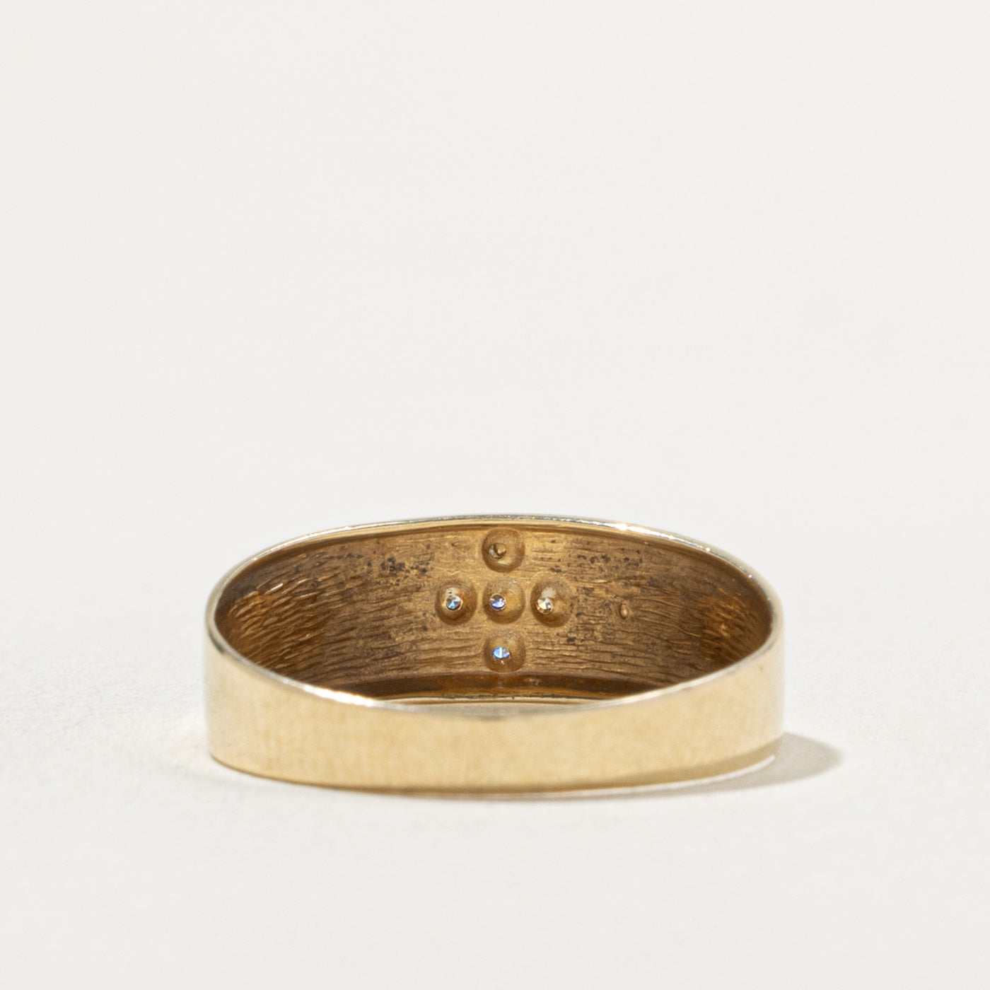 14k Flush Set Diamond Cross Band | SZ 6.5