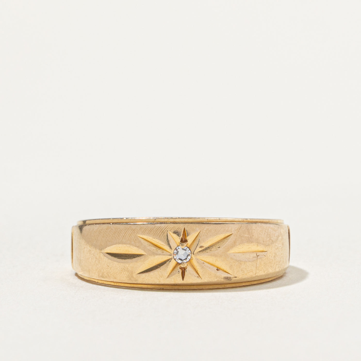 14k Star Set Diamond Band | SZ 8