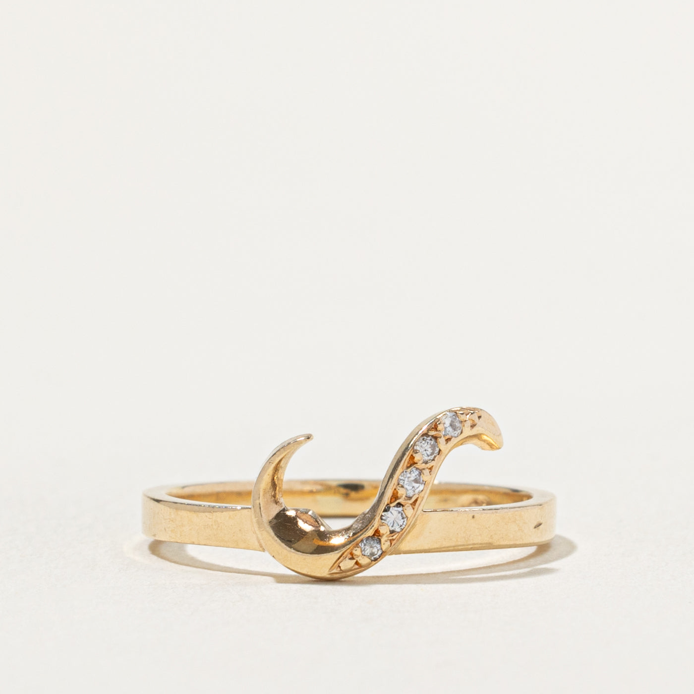 14k Diamond Wave Design Ring | SZ 7.5