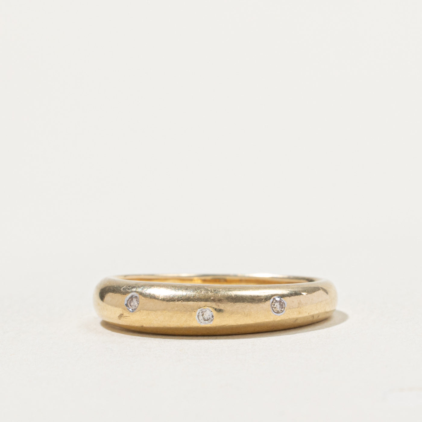 14k Flush Set Diamond Dome Ring | SZ 6.75