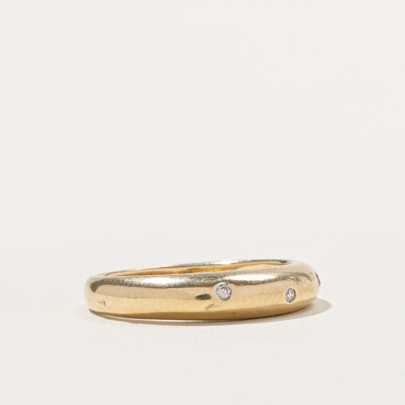 14k Flush Set Diamond Dome Ring | SZ 6.75