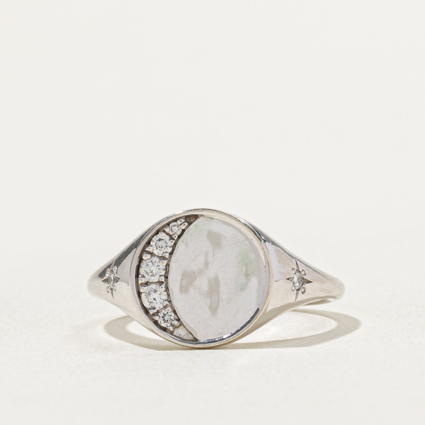 'Marrow' 14k Crescent Moon Signet Ring | SZ 4.25