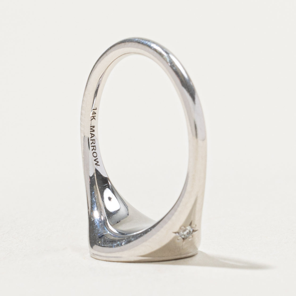 'Marrow' 14k Crescent Moon Signet Ring | SZ 4.25