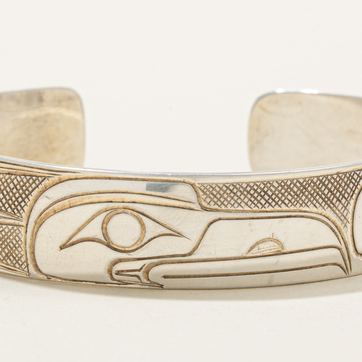 'Travis Henry' Sterling Silver Indigenous Carved Raven Cuff | 6"