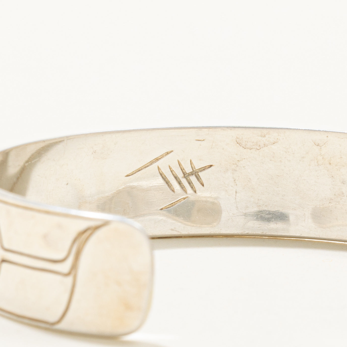 'Travis Henry' Sterling Silver Indigenous Carved Raven Cuff | 6"