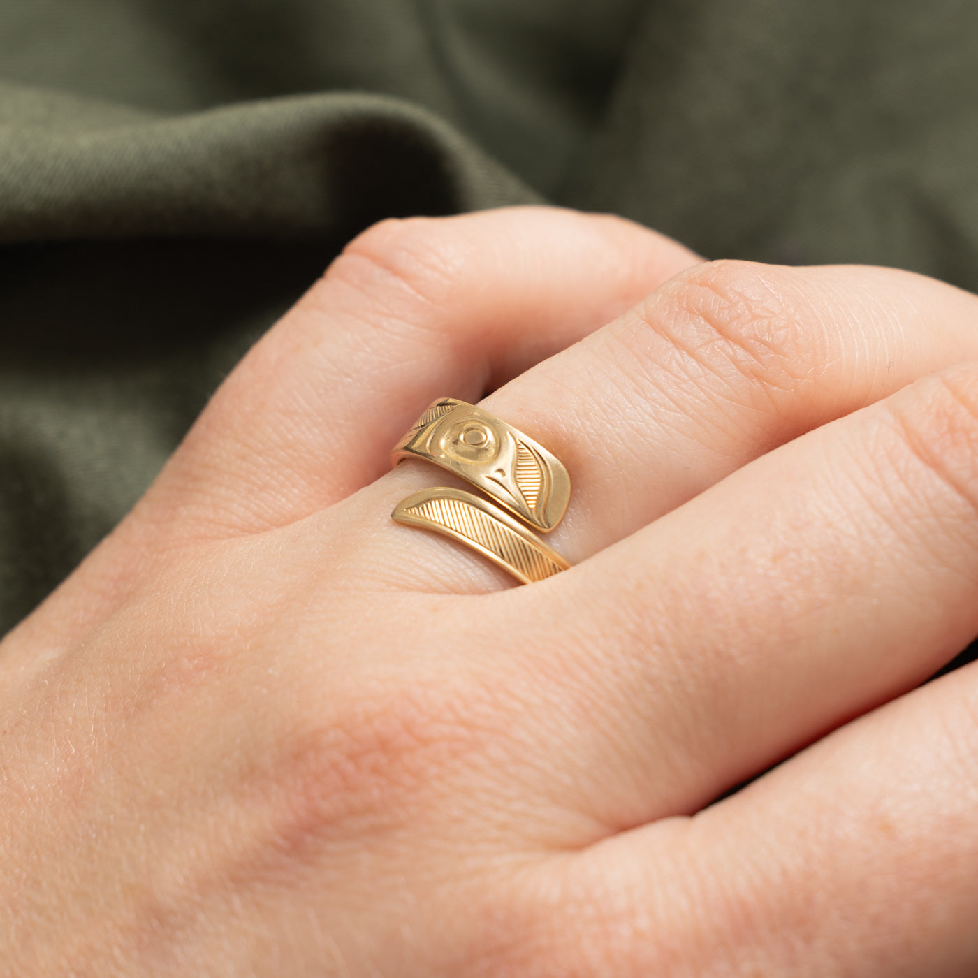 'Bill Helin' 14k Yellow Gold Indigenous Carved Raven Bypass Ring | SZ 6.5