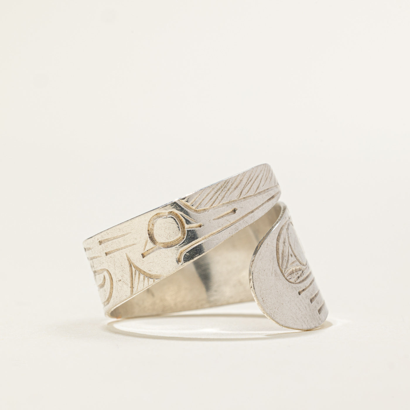 Sterling Silver Indigenous Carved Hummingbird Bypass Ring | SZ 9.0