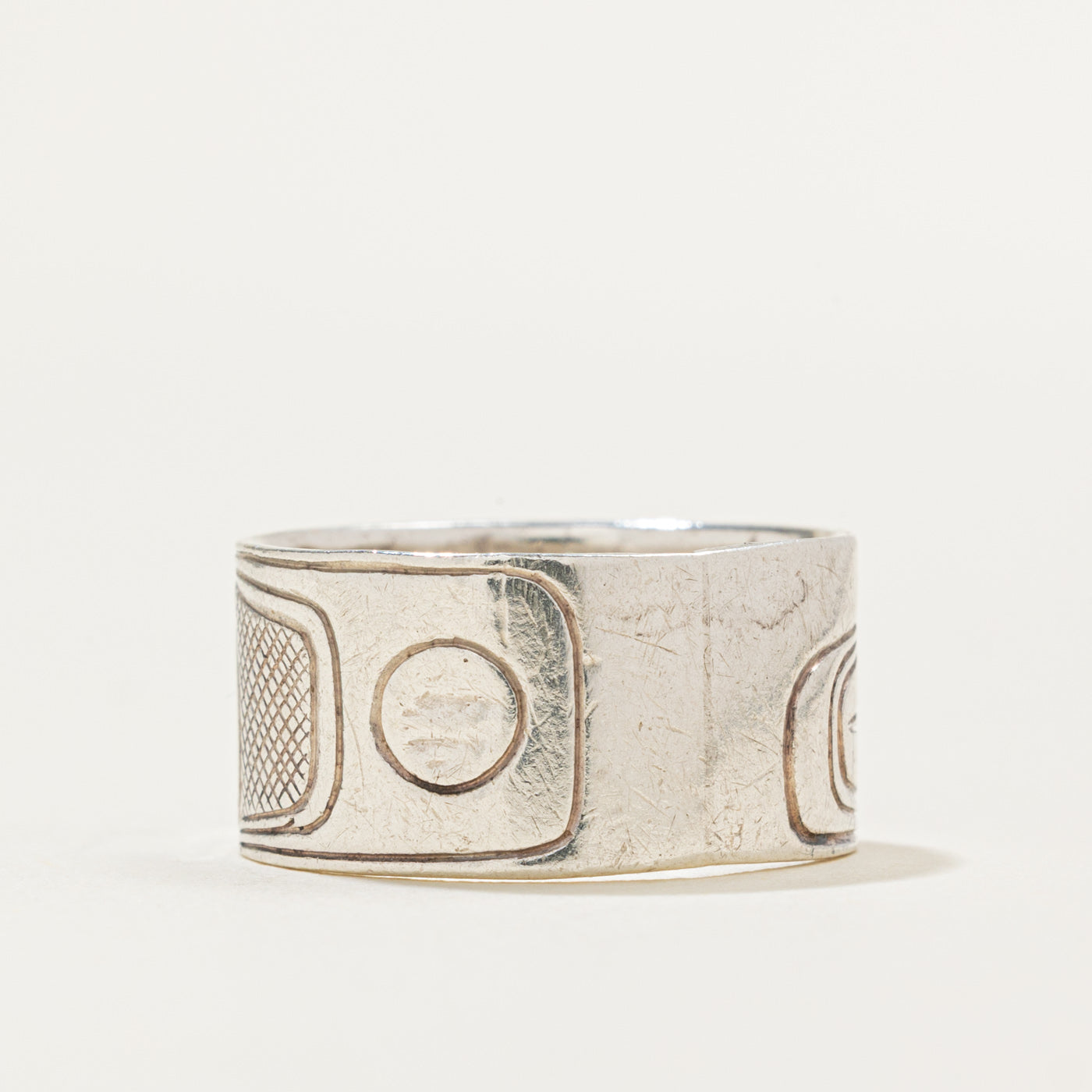 'Dennis Matilpi' Sterling Silver Indigenous Carved Orca Ring | 9.65mm | SZ 6.75