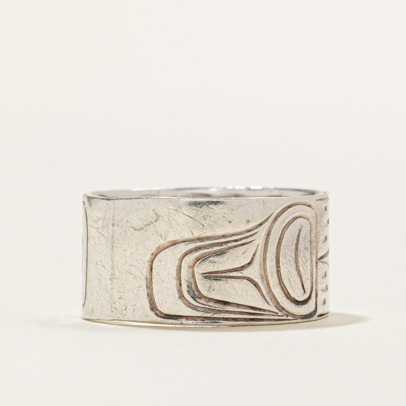 'Dennis Matilpi' Sterling Silver Indigenous Carved Orca Ring | 9.65mm | SZ 6.75