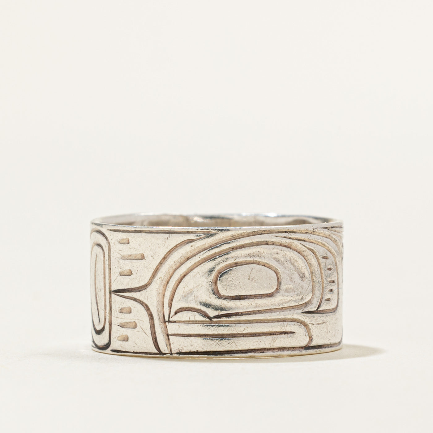 'Dennis Matilpi' Sterling Silver Indigenous Carved Orca Ring | 9.65mm | SZ 6.75