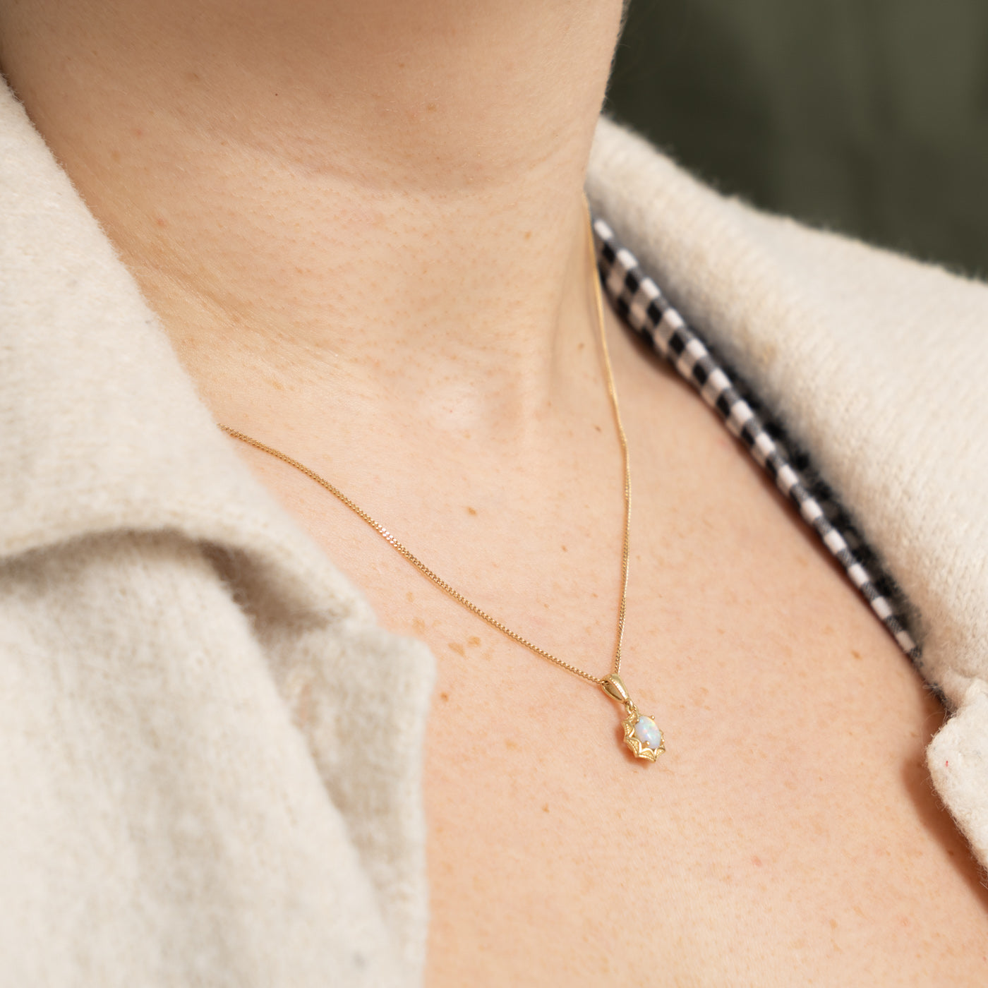 '100 Ways' 10k Yellow Gold Cabochon Opal Pendant | 0.26ct