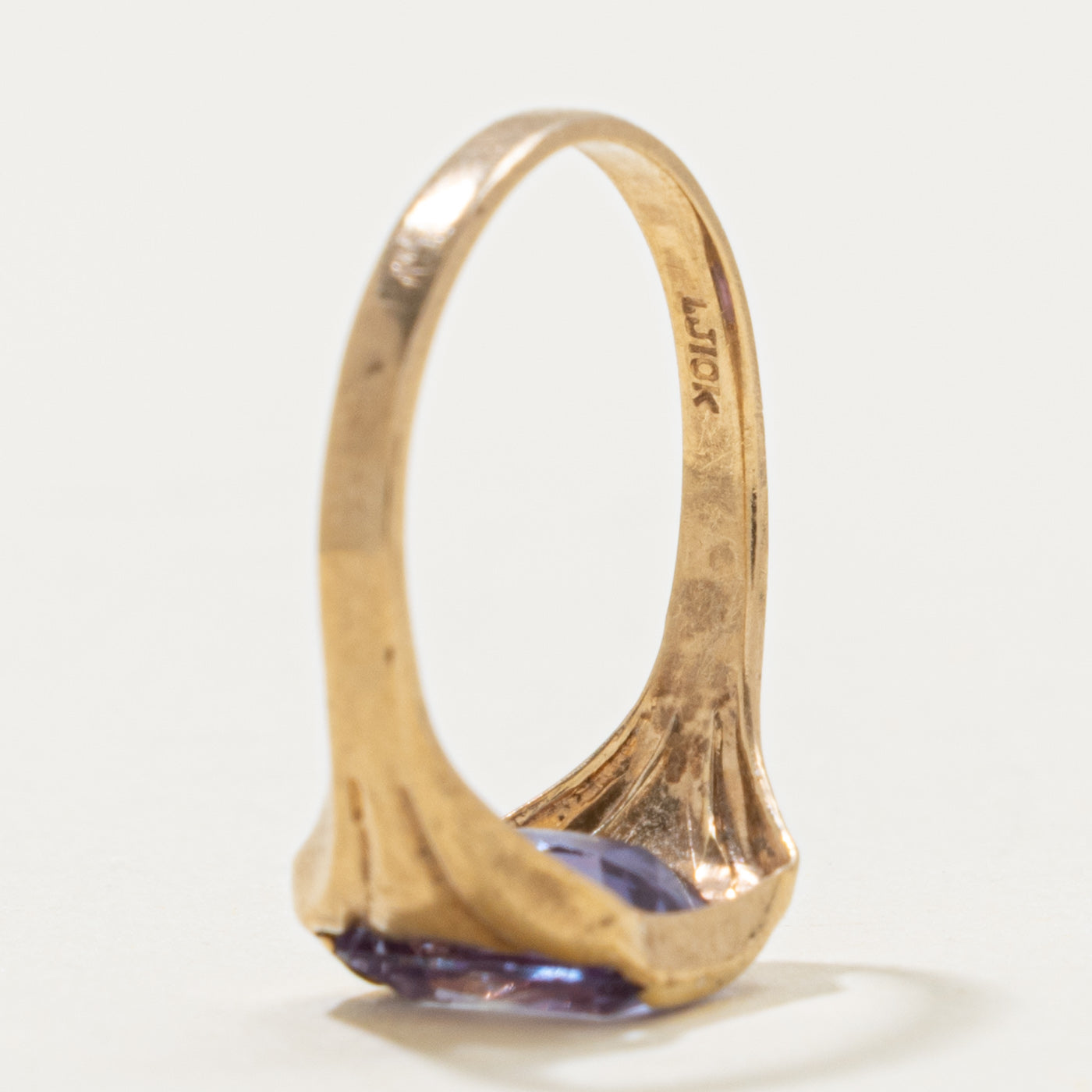 10k Synthetic Sapphire Grooved Tapered Ring | 2.00ct | SZ 6