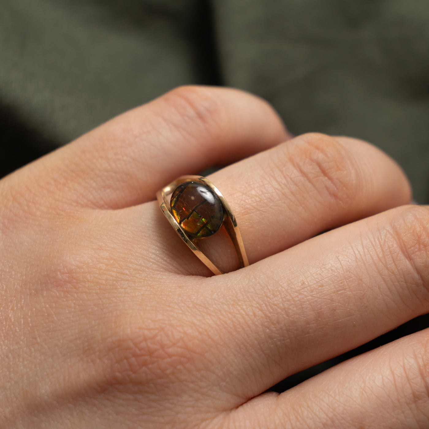 10k Solitaire Ammolite Open Shank Ring | 1.40ct | SZ 8