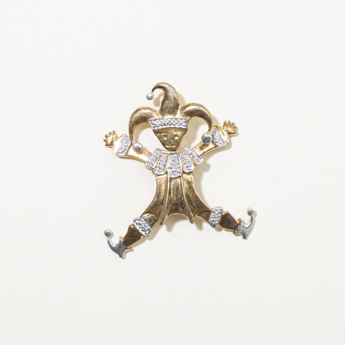 8k Jester Pendant