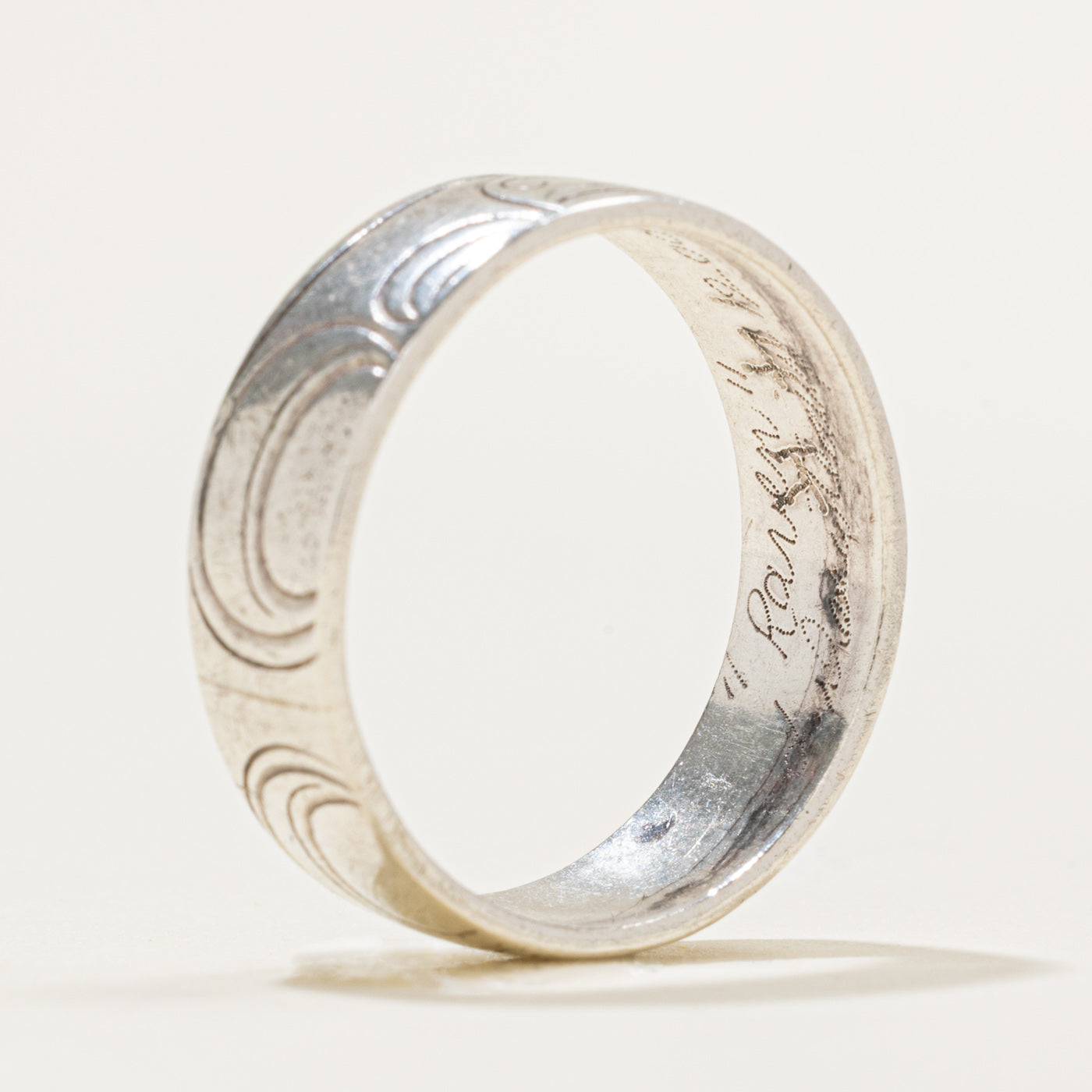 14K White Gold Indigenous Carved Raven Ring | 6.9mm | SZ 10.25