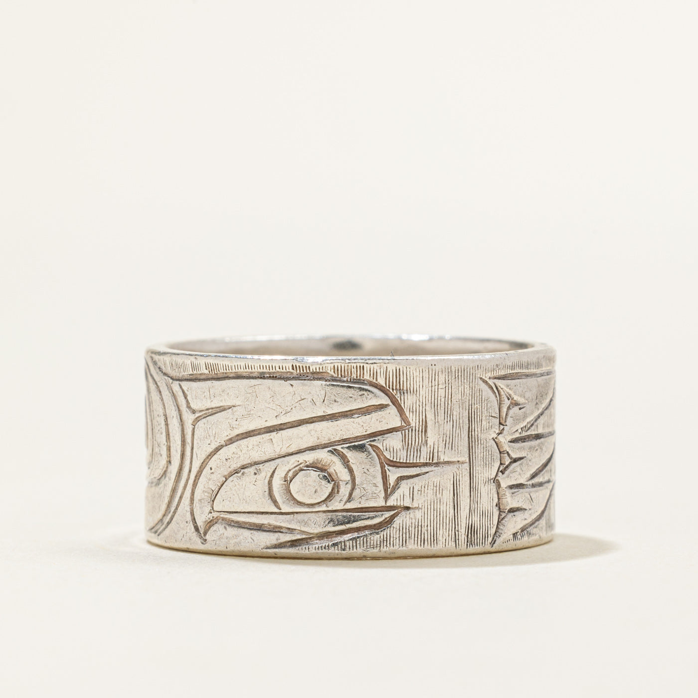 Sterling Silver Indigenous Carved Raven Ring | 10mm | SZ 8.5