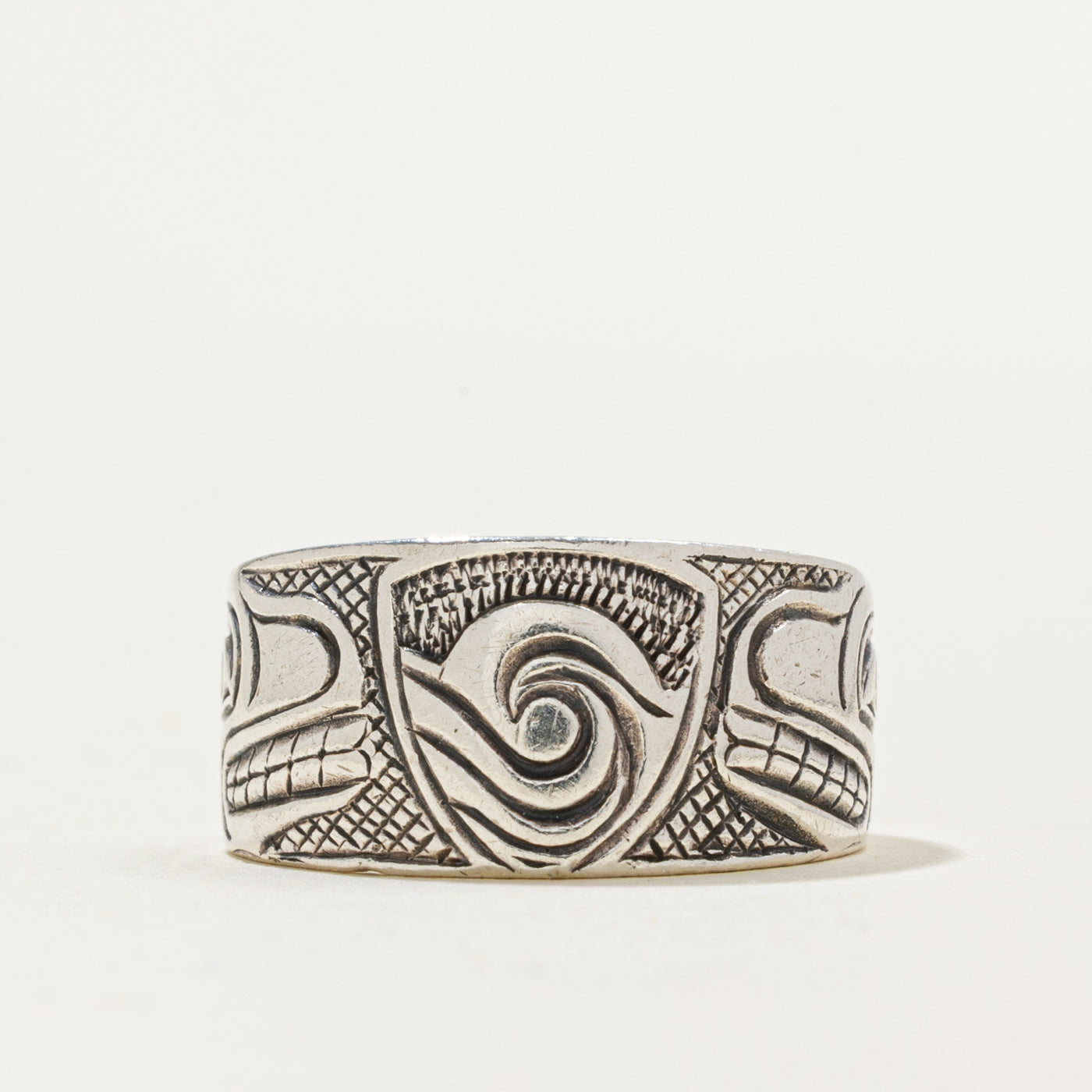 Sterling Silver Indigenous Crest Ring | SZ 6.75