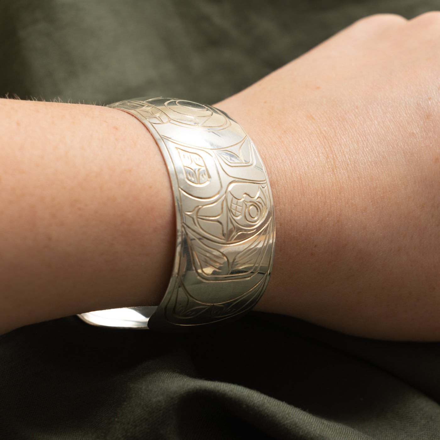 'Randy Wisla' Sterling Silver Indigenous Carved Eagle & Wolf & Moons Cuff | 7"