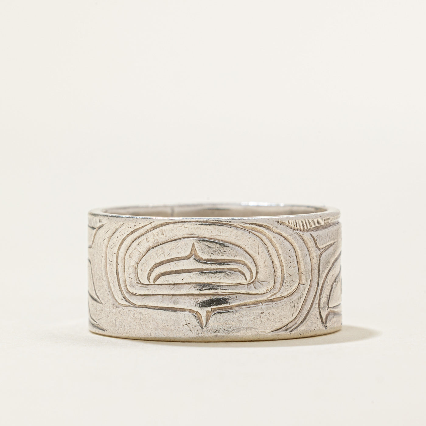 Sterling Silver Indigenous Carved Raven Ring | 10mm | SZ 8.5