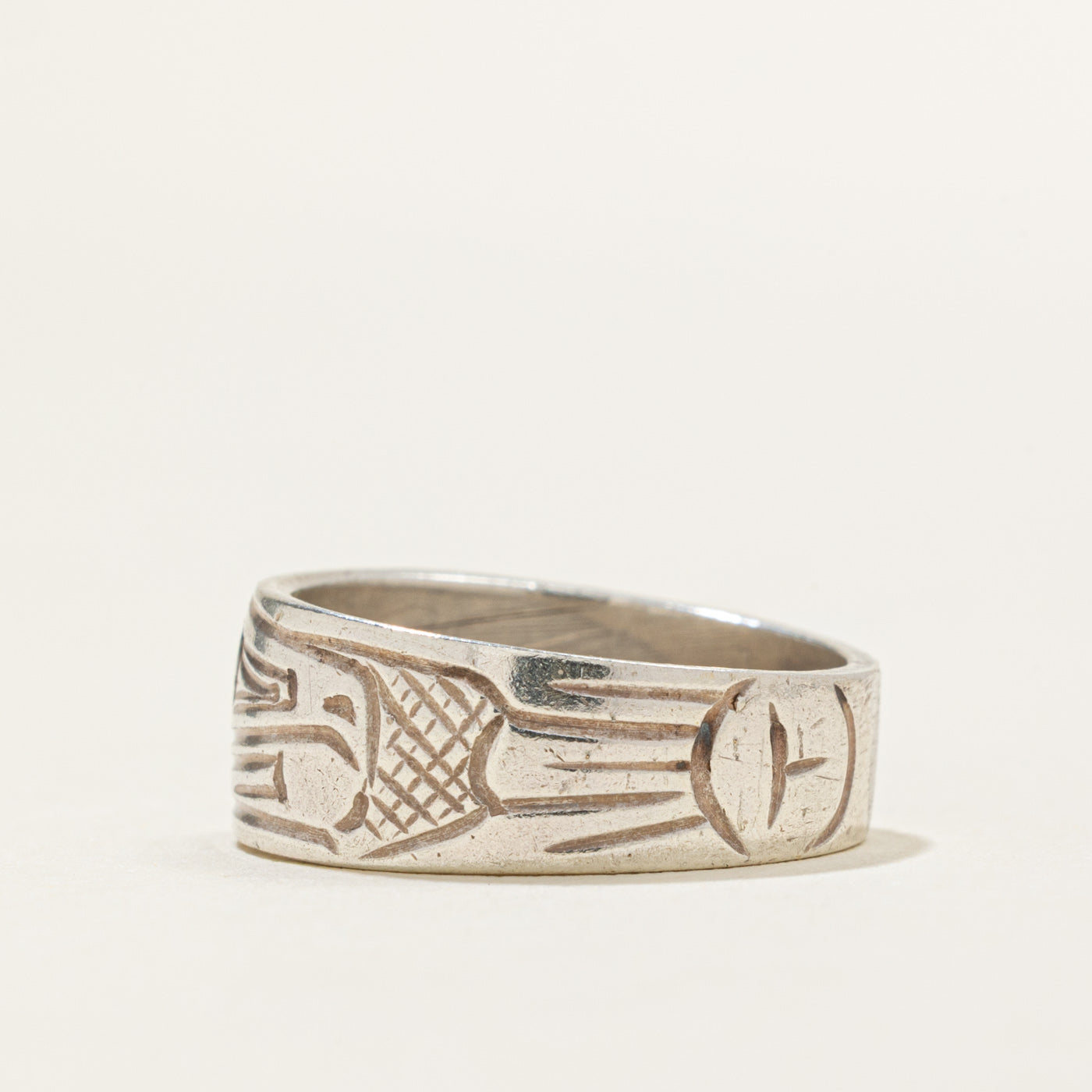 Sterling Silver Indigenous Carved Raven Ring | SZ 4.5