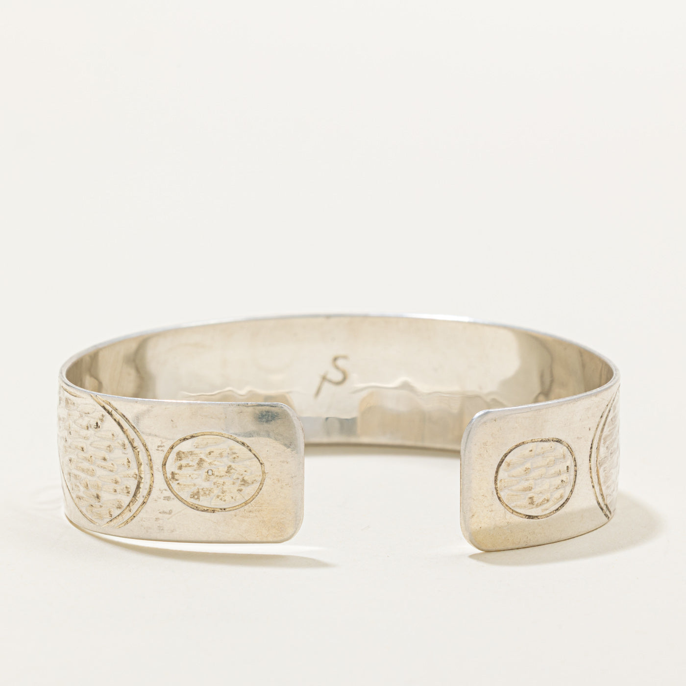 'Stuart Pagaduan' Sterling Silver Indigenous Carved Orca Cuff | 6"